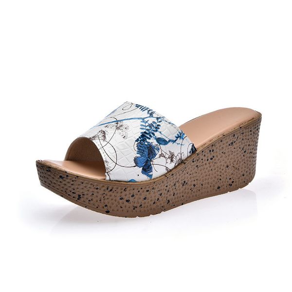 

thick platform slippers luxury designer wedge heel slippers women beach 2019 han version fashionable leisure sweet teenslippers dames, Black