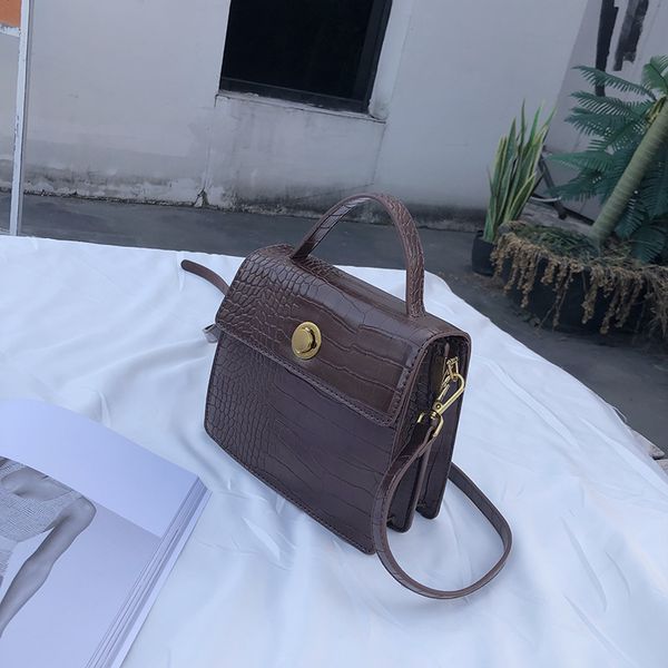 

autumn and winter vintage bag 2020 new fashion one shoulder messenger small square bag