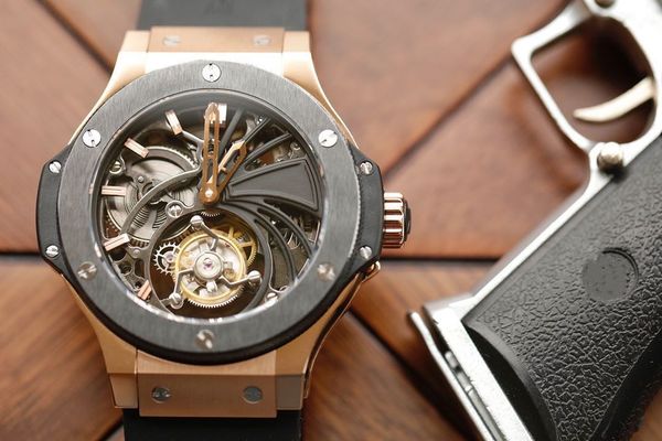 

crime watch table crystal flywheel v3 reinforced watchband full mirror leather sapphire real movement hollow rubber shockproof out ecaii, Slivery;brown