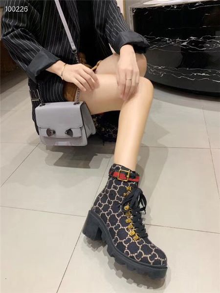 

2019 most popular women's tweed ankle boot classic design fashion female wool ankle boot style 583349 martin boots with box 03, Black