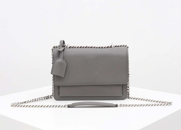 

2020 new logod special counters r handbag sleek retro leather one-shoulder flip-bag sloping bag designer handbag belt frame