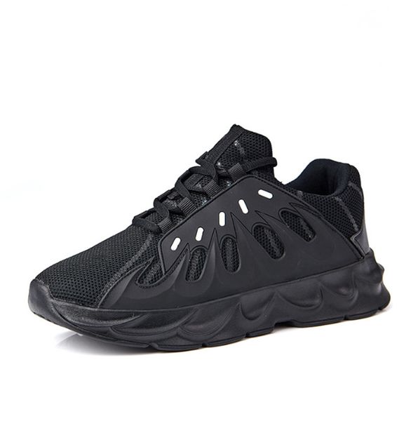 

2019 chaussures fashion designer shoes triple s trainers white black dress de luxe sneakers men women running shoes