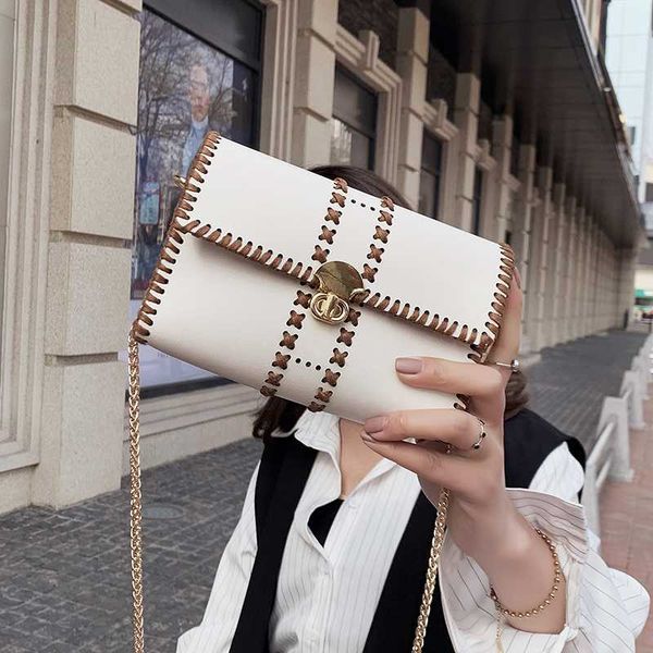 

2020 new ladies leather chain shoulder bag female hand woven shoulder messenger bag female travel phone handbag handbag