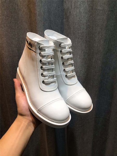 

2019 designer winter new luxury black white women's shoes martin boots leather short boots with shoe box white