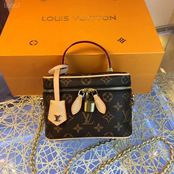 

2020 new fashion men women travel bag genuine leather bag luggage handbags large capacity sport bag casual beach exercise luggage bags