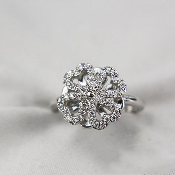 

2020 lq europe and the united states new diamond clover rotating ring unique design ring jewelry rotating woman trend joker popular ring, Golden;silver