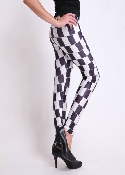 

digital printing black and white square lattice leggings