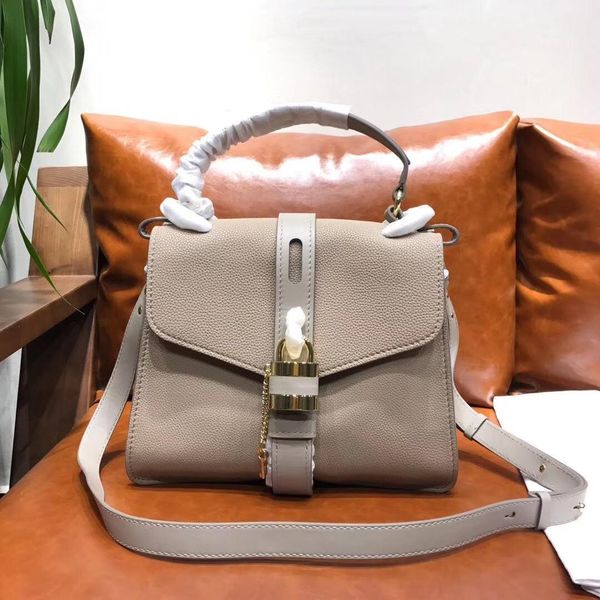 

high-end custom ladies handbag 2019 designer designer shoulder bag fashion lady style leather flip lock tote bag with long shoulder strap