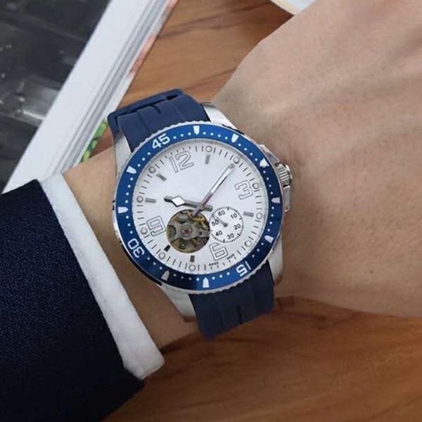 

mens watches luxury designer watches automatic mechanical movements 316l stainless steel cases mineral crystal glass blue rubber strap x268, Slivery;brown