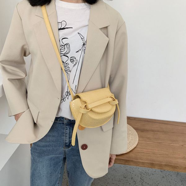 

2020 new women's korean casual ladies messenger bag fashion simple ladies saddle bag