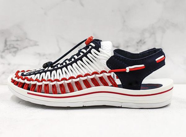 

Sandálias flybyadshoes