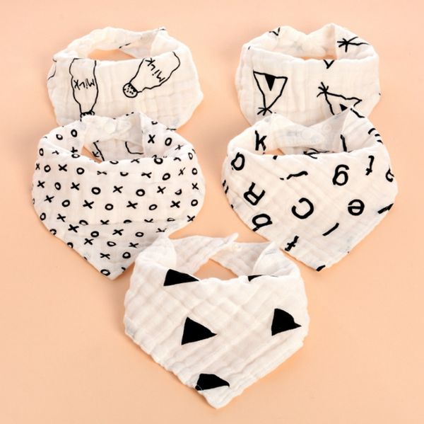 

ins baby bibs 100% cotton triangle towel 4 layers newborn burp cloth baby scarf bandanas white black 16 designs optional dhw3758