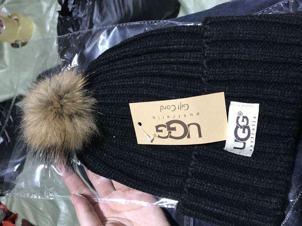 

2019 winter knitted real fur hat women thicken beanies with 15cm real raccoon fur pompoms warm girl caps snapback pompon beanie hats, Blue;gray