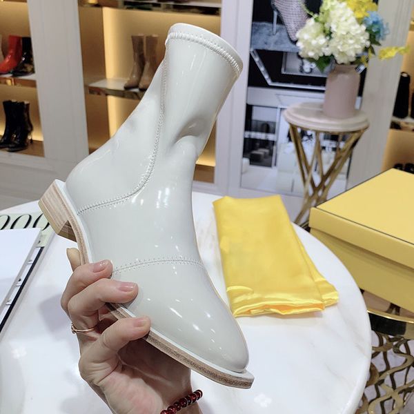 

2020 fashion luxury designer women's winter boots leather bottom round head ankle boots antiskid and combat boots big size racer shoe, Black