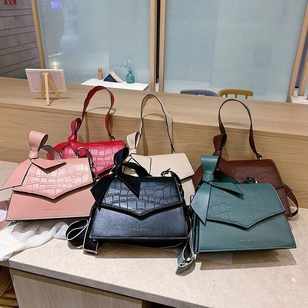 

women's bag 2020 new fashion portable wild shoulder bag crocodile pattern messenger tide small square
