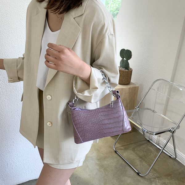 

2020 new shoulder bag women's casual fashion korean version of the retro chain armpit bag portable french