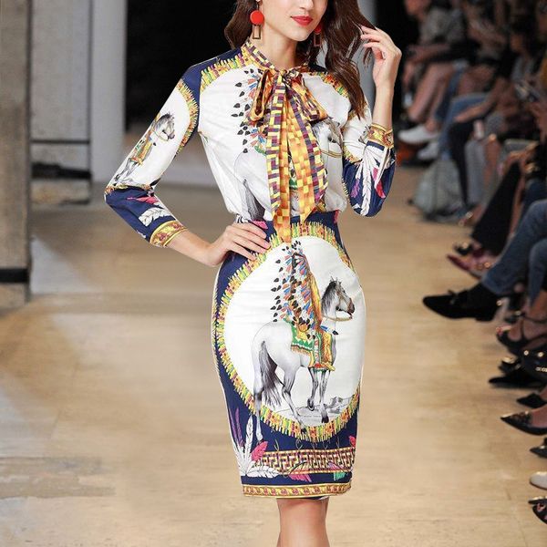 

2019 new runway skirt suits women's bows collar vintage retro printed blouse shirts + medium length skirt suits set ns298, White;black