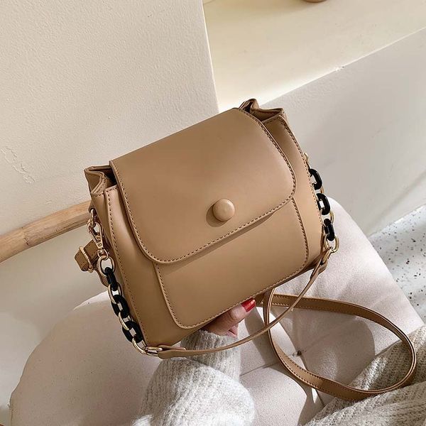 

texture small bag women 2019 new simple and versatile one shoulder slant straddle bag fashion leisure chain bucket