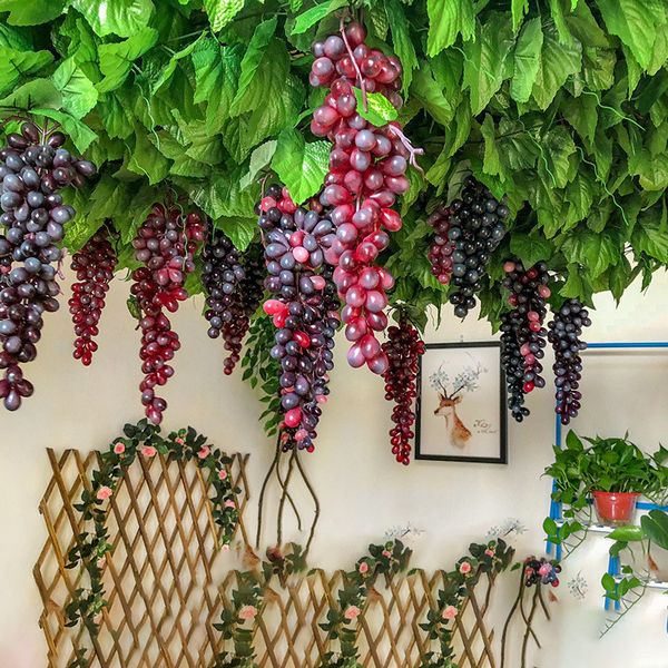 Suprimentos para festas Uvas artificiais penduradas Faça você mesmo Frutas Plástico Cordas de uvas falsas para decoração de jardim doméstico