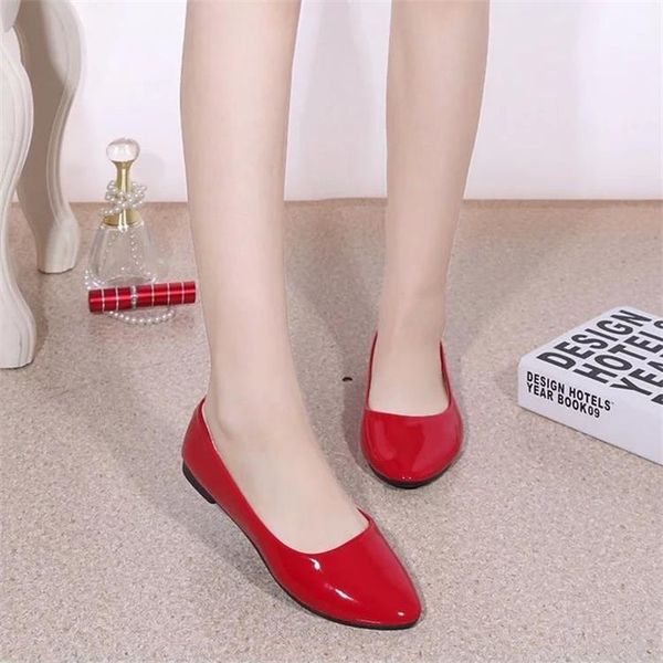 

large size women's shoes 2019 spring and autumn summer new style low shallow mouth single shoes flat heel pregnant women cas, Black