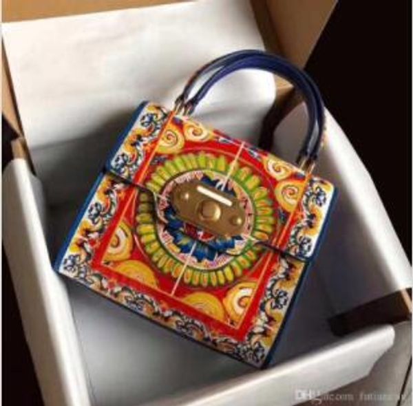 

2018 Новые сумки с цветным принтом в стиле ретро, ​​искусственно окрашенная кожа Р