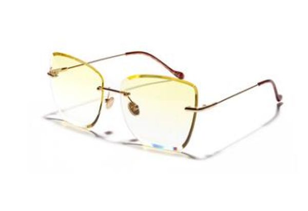 

women's fashion trend individual borderless large frame high definition sunglasses new retro ocean transparent color film glasses, White;black
