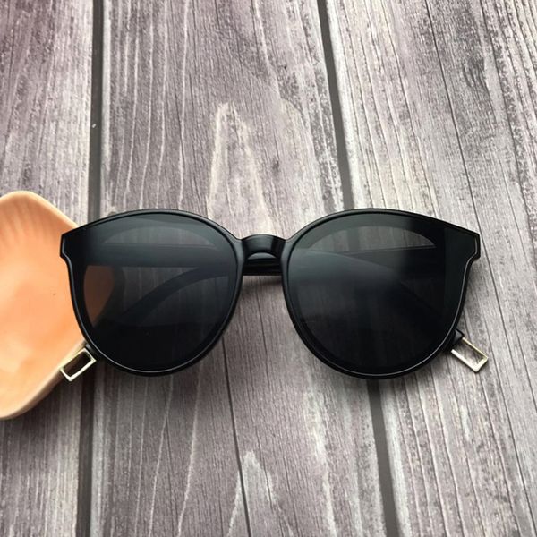 

2019 brand new women sunglasses gentle monster korean v designer sunglass cat eye female elegant sun glasses fashion lady oculos, White;black