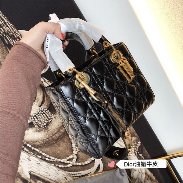 

stylish classic lady bag in 8 colors, optional diagonal cross-shoulder bag style with gift box size :17*14cm