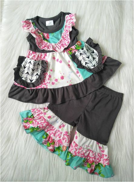 

selling girl boutique set us newborn baby girl clothes sleeveless floral capri outfit set, White