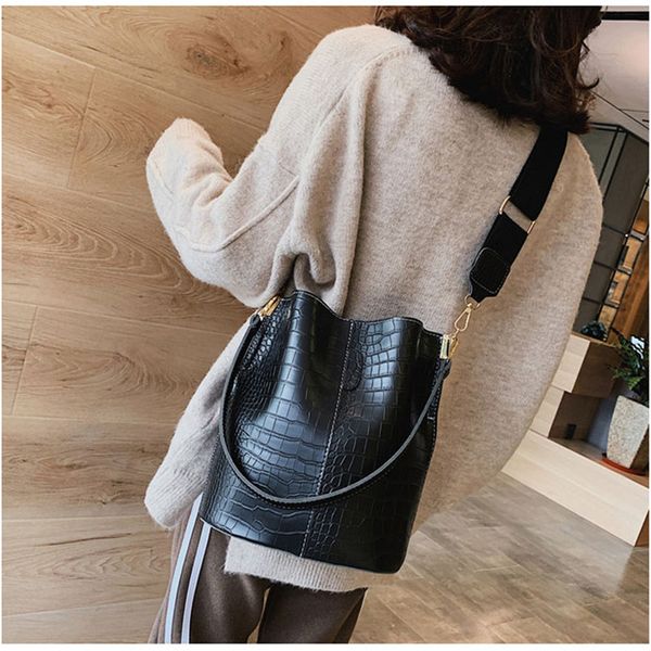 

2020 vintage leather crossbody bags for women shoulder bags fashion handbags zipper crossbody bag
