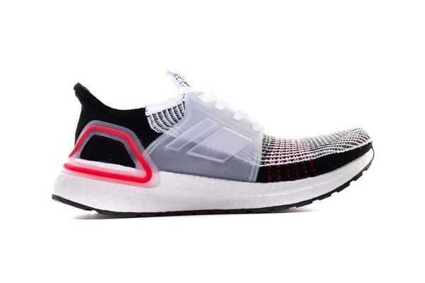 

box) a+++ ub multicolor white rainbow ultra 5.0 running shoes men women sports shoes primeknit sneaker