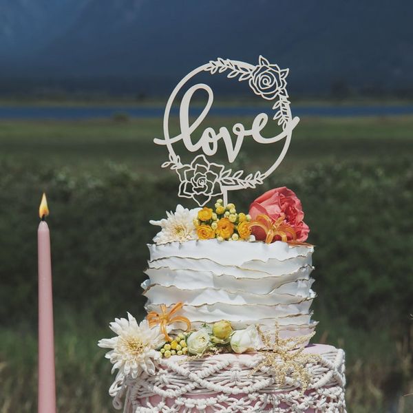

boho wedding cake er,love wedding cake er, rustic er, romantic garden cak