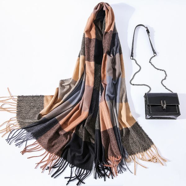 

Winter 2019 new long carf oft and warm chequered wool lady carf