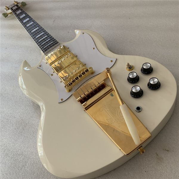 

White electric guitar gold acce orie mu ical in trument acou tic electric guitar