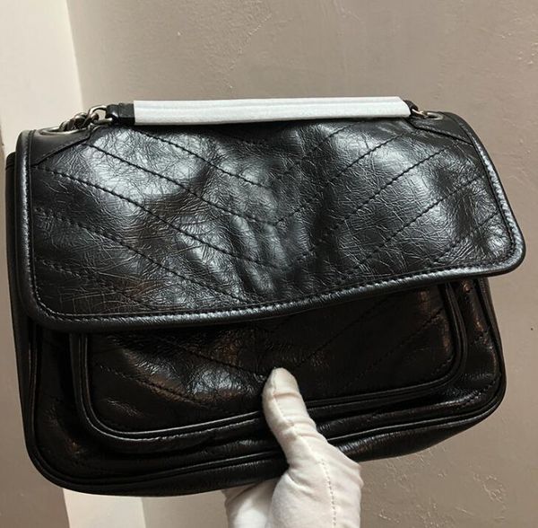 

высокое качество женщины дизайнер наплечные сумки черного металла цепи сумки tote кожаные сумки чистый черный колледж сумка сумки 3831