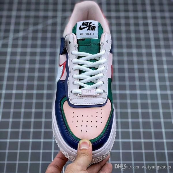 

luxury super fire port wind shoes thick bottom wild girl macarons korean version of street sneakers autumn and winter tide