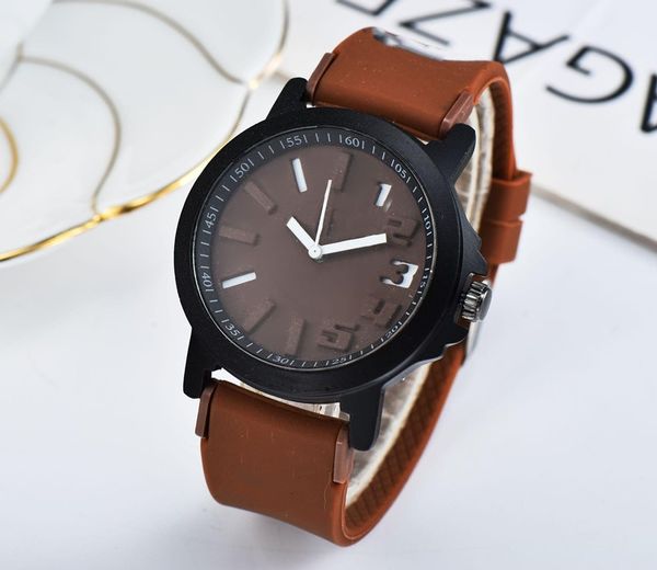 

2019 watch fashion leisure quartz leisure clock brand watch fashion crime watches cetut, Slivery;brown