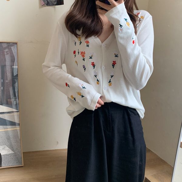

alien kitty 2020 new women slim high waist cardigans chic embroidery girls gentle sweet all match loose knitted sweaters, White