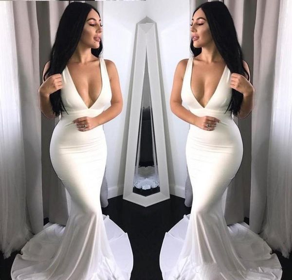 

long prom dresses 2020 deep v neck sleeveless mermaid evening gowns sweep train party wear, Black;red