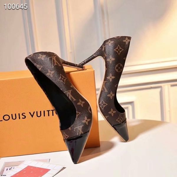 

19ss lady rivets sell big size heel 34-41 genuine leather t-strap pointy toe high heels sandals party shoes pumps red bottom, Black