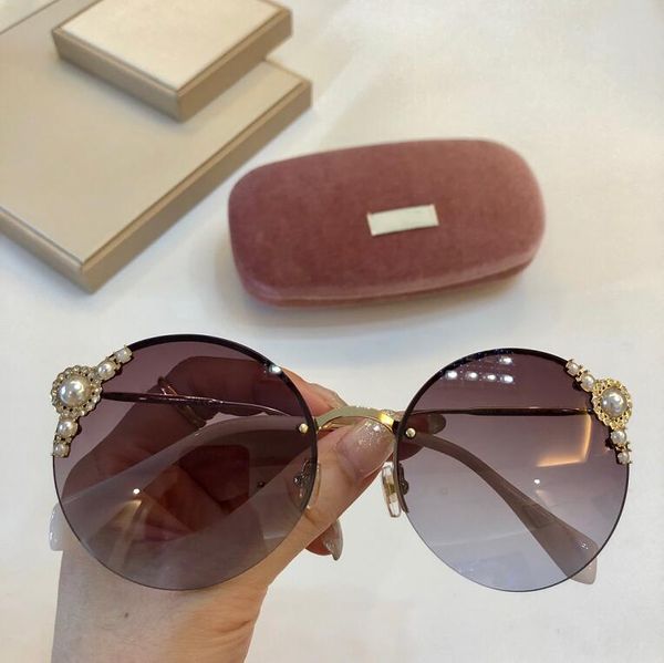 

new fashion women sunglasses 52ts men sunglasses simple and generous men sun glasses outdoor uv400 protection eyewear with case, White;black
