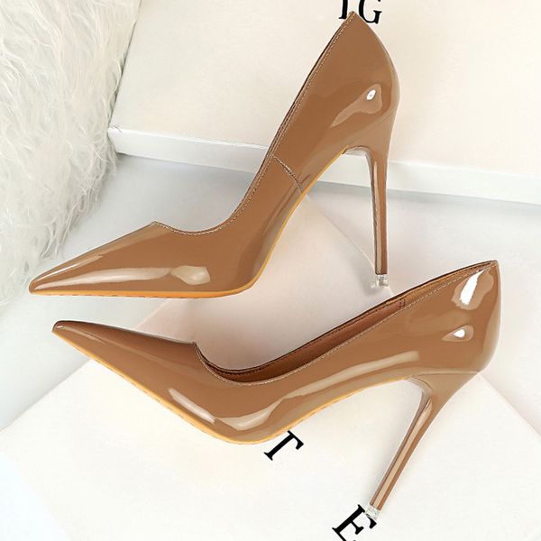 

2020 women fetish .5cm high heels wedding pumps lady pointed toe nude brown valentine heels scarpins office stripper red shoes y200702, Black