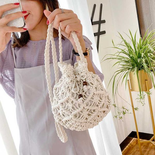 

simple and versatile woven shoulder bag 2020 new fashion women's designer shoulder messenger bag summer bucket