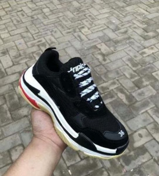 

Hot 2019 new Men Women Low Cut Casual Shoes Sneakers Lightweight Unisex Zapatos Trainers Size 36-45