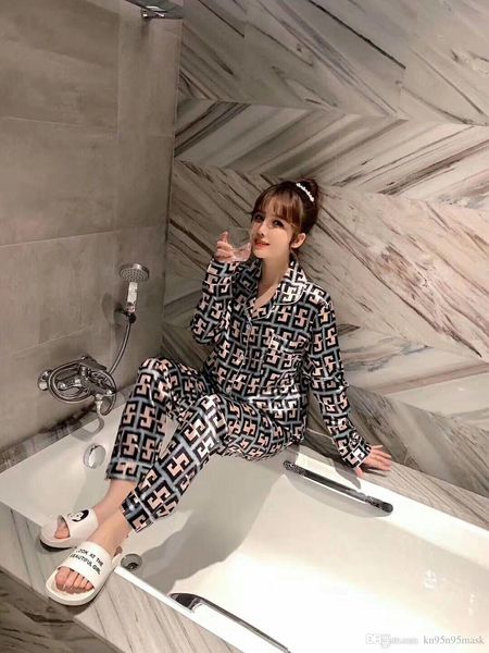 

08280 new ladies silk long-sleeved pajamas fashion printed cardigan pajamas designer suit pajamas high-end quality feels smooth, Blue;gray