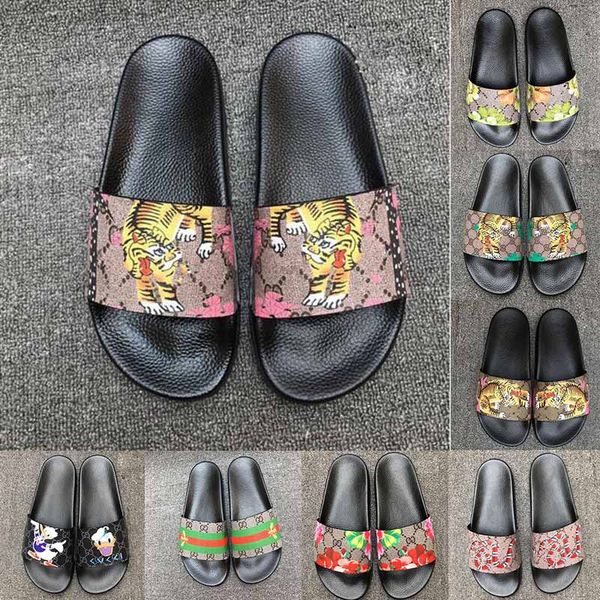 

Hot Mens Designer Sandals Causal Rubber Summer Luxury Slippers Fashion Wide Flat Slippery Slides Slipper Flip Flop Size 36-45