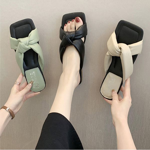 

web celebrity 2020 new lovely summer wet cooling water port ins beach slippers female fashion wears outside joker, Black