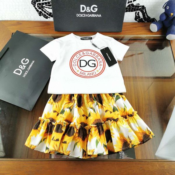 

веониа плае из двђ аей Ѭђбака + плае бѬенд лео л веониа пла, White