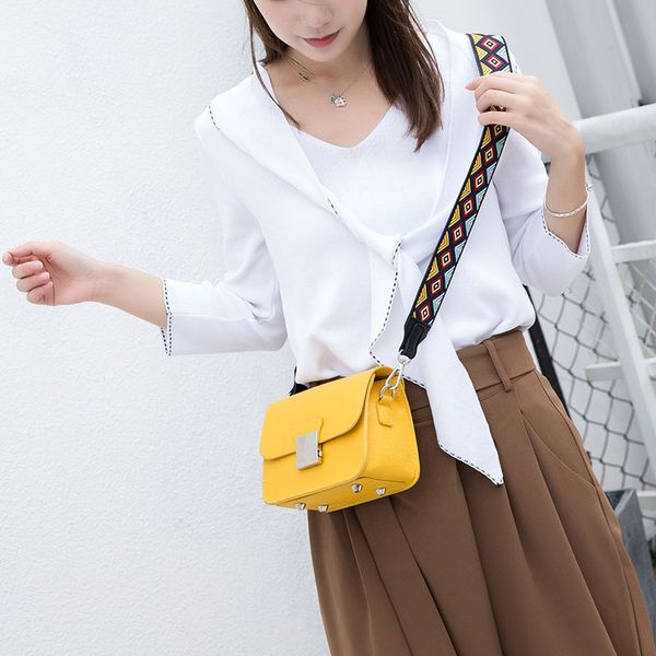 

2020 new style women's lock yellow small square bag wide-strap single-shoulder crossbody bag handbags women