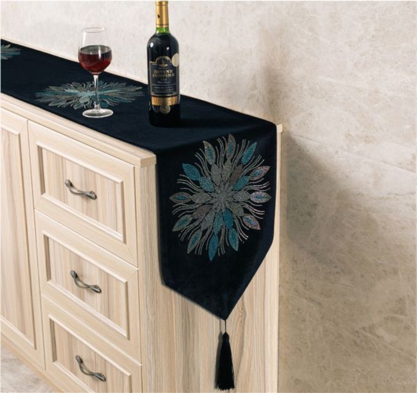

home decor flower table runner shoes tv cabinet cover tea table cloth european style precision velvet table runners